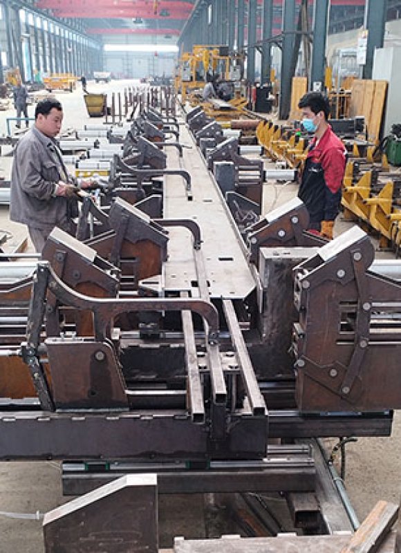 各种车型大梁成型工作站
